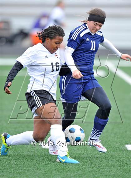 Thumbnail 2 in Ferris vs. Paris (Bonham Tournament) photogallery.
