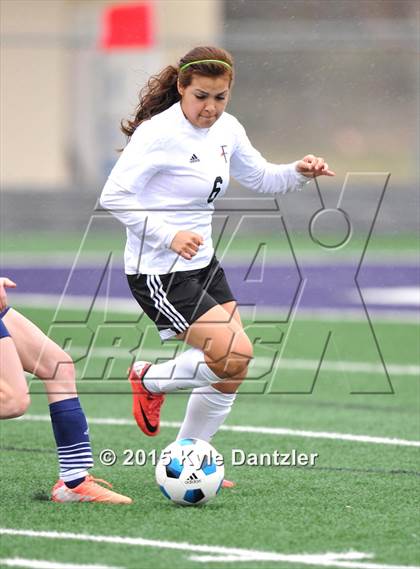 Thumbnail 3 in Ferris vs. Paris (Bonham Tournament) photogallery.
