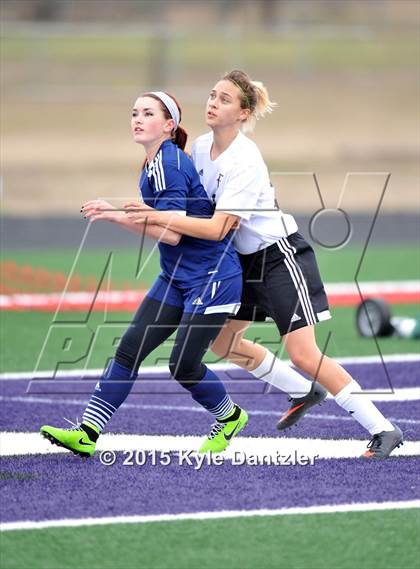 Thumbnail 2 in Ferris vs. Paris (Bonham Tournament) photogallery.