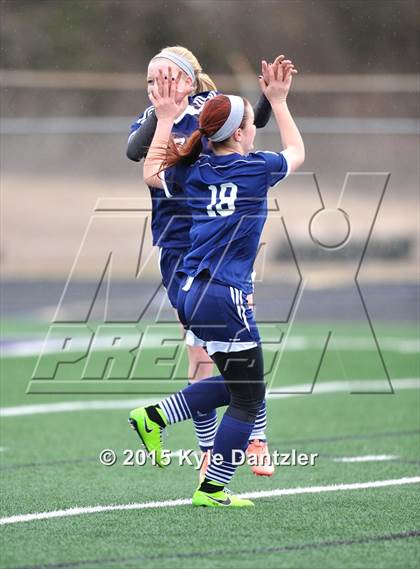 Thumbnail 2 in Ferris vs. Paris (Bonham Tournament) photogallery.