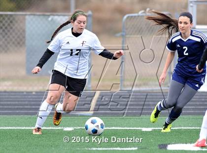 Thumbnail 1 in Ferris vs. Paris (Bonham Tournament) photogallery.