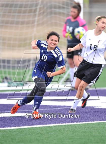 Thumbnail 1 in Ferris vs. Paris (Bonham Tournament) photogallery.