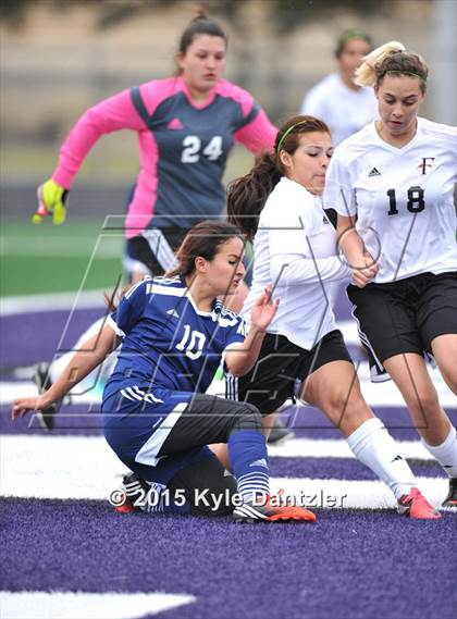 Thumbnail 2 in Ferris vs. Paris (Bonham Tournament) photogallery.