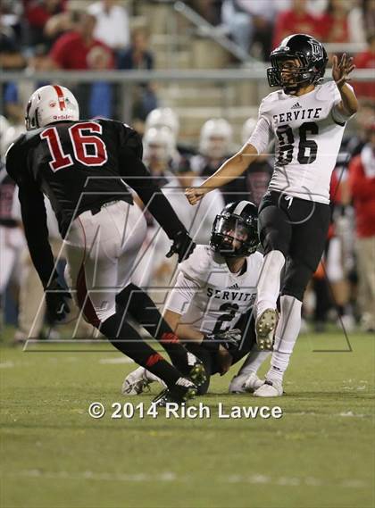 Thumbnail 2 in Servite @ Orange Lutheran photogallery.