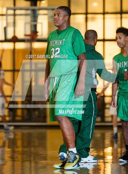 Thumbnail 3 in Acalanes vs. Fremont (Gauchos Holiday Classic) photogallery.