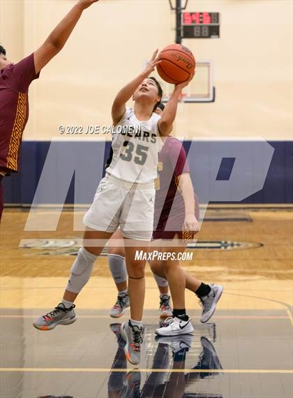 Thumbnail 1 in Edison [Thomas A.] vs Harlandale (UIL 5A Region 4 Bi-District) photogallery.