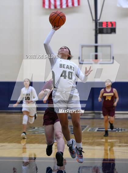 Thumbnail 2 in Edison [Thomas A.] vs Harlandale (UIL 5A Region 4 Bi-District) photogallery.
