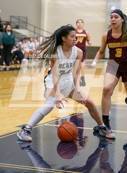 Thumbnail 2 in Edison [Thomas A.] vs Harlandale (UIL 5A Region 4 Bi-District) photogallery.