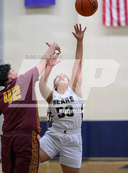 Thumbnail 2 in Edison [Thomas A.] vs Harlandale (UIL 5A Region 4 Bi-District) photogallery.