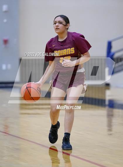 Thumbnail 2 in Edison [Thomas A.] vs Harlandale (UIL 5A Region 4 Bi-District) photogallery.