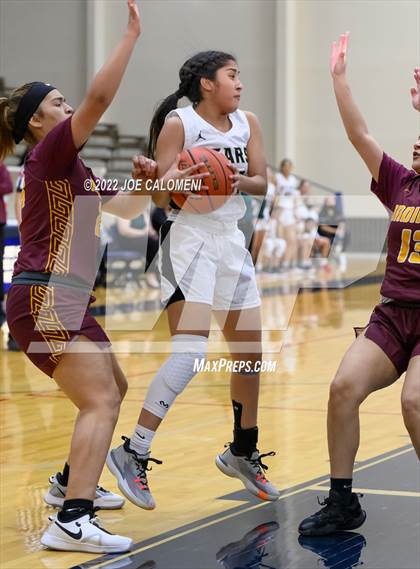 Thumbnail 3 in Edison [Thomas A.] vs Harlandale (UIL 5A Region 4 Bi-District) photogallery.