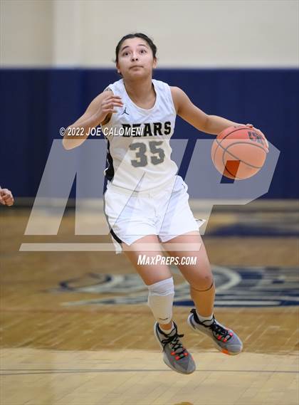 Thumbnail 3 in Edison [Thomas A.] vs Harlandale (UIL 5A Region 4 Bi-District) photogallery.