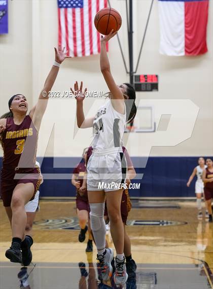 Thumbnail 2 in Edison [Thomas A.] vs Harlandale (UIL 5A Region 4 Bi-District) photogallery.