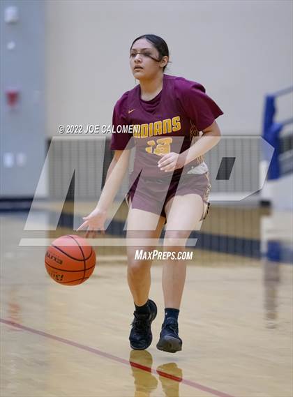 Thumbnail 1 in Edison [Thomas A.] vs Harlandale (UIL 5A Region 4 Bi-District) photogallery.