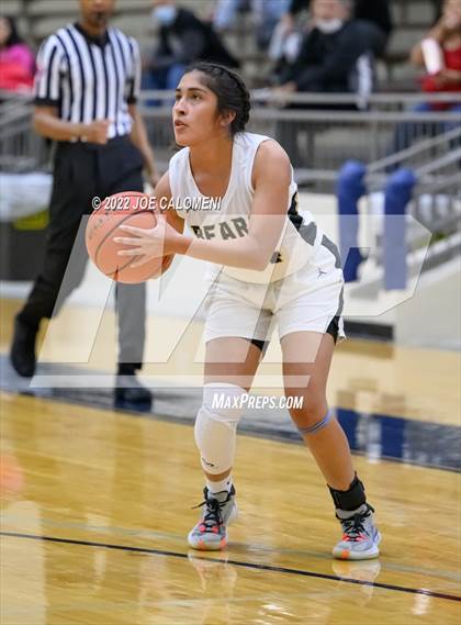 Thumbnail 1 in Edison [Thomas A.] vs Harlandale (UIL 5A Region 4 Bi-District) photogallery.