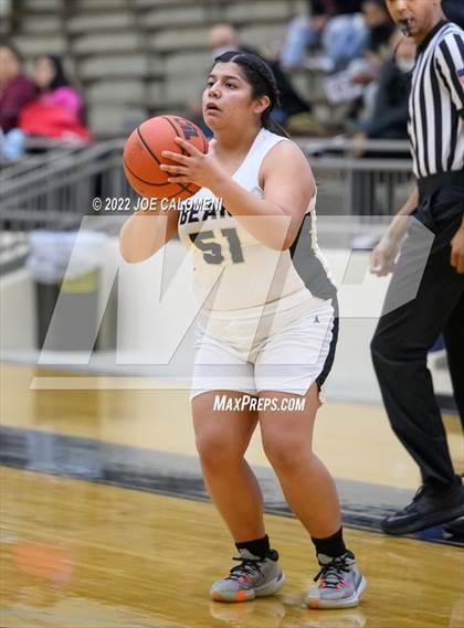Thumbnail 2 in Edison [Thomas A.] vs Harlandale (UIL 5A Region 4 Bi-District) photogallery.