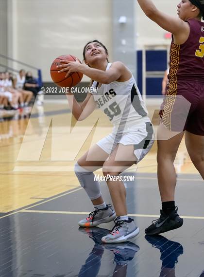Thumbnail 1 in Edison [Thomas A.] vs Harlandale (UIL 5A Region 4 Bi-District) photogallery.
