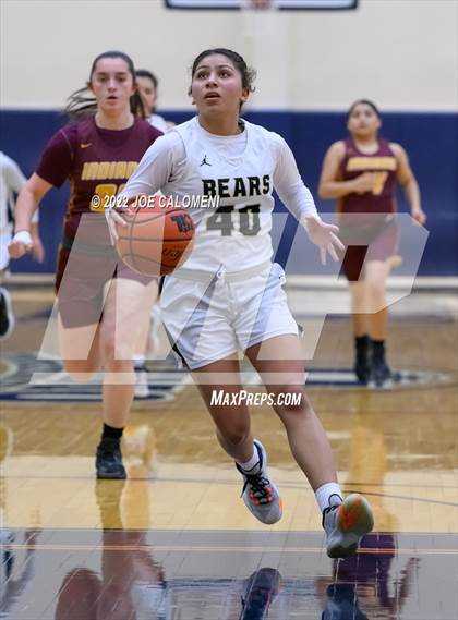 Thumbnail 2 in Edison [Thomas A.] vs Harlandale (UIL 5A Region 4 Bi-District) photogallery.