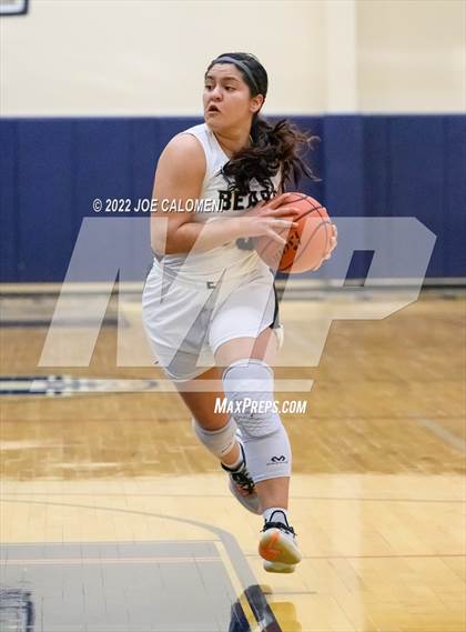 Thumbnail 1 in Edison [Thomas A.] vs Harlandale (UIL 5A Region 4 Bi-District) photogallery.