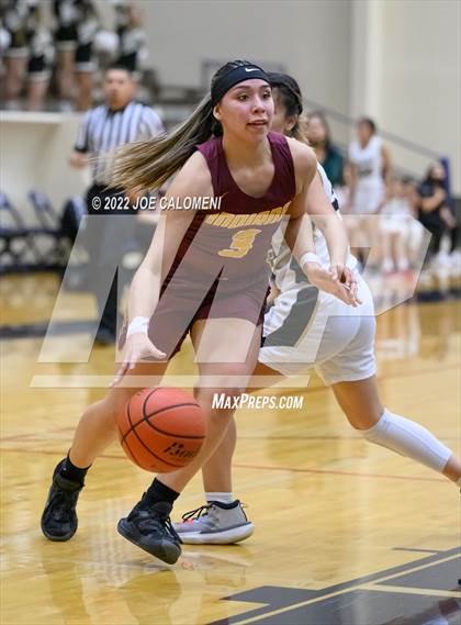 Thumbnail 2 in Edison [Thomas A.] vs Harlandale (UIL 5A Region 4 Bi-District) photogallery.