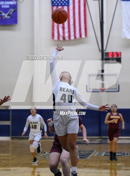 Thumbnail 1 in Edison [Thomas A.] vs Harlandale (UIL 5A Region 4 Bi-District) photogallery.