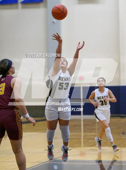 Thumbnail 1 in Edison [Thomas A.] vs Harlandale (UIL 5A Region 4 Bi-District) photogallery.