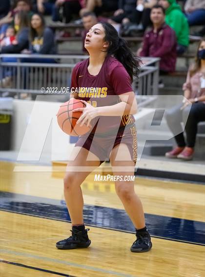 Thumbnail 3 in Edison [Thomas A.] vs Harlandale (UIL 5A Region 4 Bi-District) photogallery.