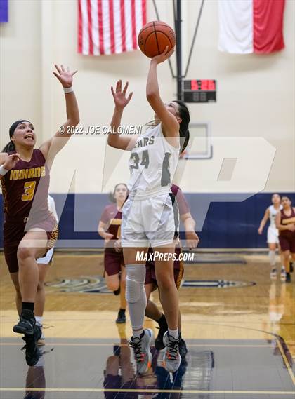 Thumbnail 1 in Edison [Thomas A.] vs Harlandale (UIL 5A Region 4 Bi-District) photogallery.
