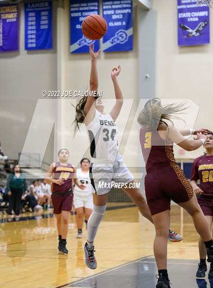 Thumbnail 1 in Edison [Thomas A.] vs Harlandale (UIL 5A Region 4 Bi-District) photogallery.