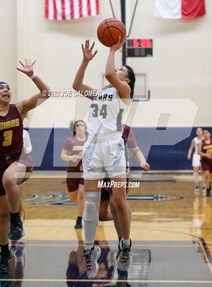 Thumbnail 3 in Edison [Thomas A.] vs Harlandale (UIL 5A Region 4 Bi-District) photogallery.