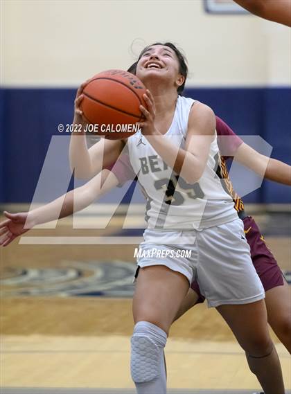 Thumbnail 1 in Edison [Thomas A.] vs Harlandale (UIL 5A Region 4 Bi-District) photogallery.