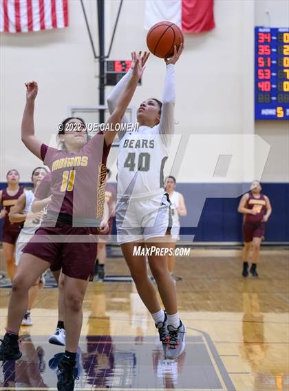 Thumbnail 2 in Edison [Thomas A.] vs Harlandale (UIL 5A Region 4 Bi-District) photogallery.