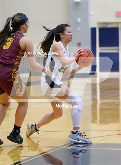 Thumbnail 3 in Edison [Thomas A.] vs Harlandale (UIL 5A Region 4 Bi-District) photogallery.