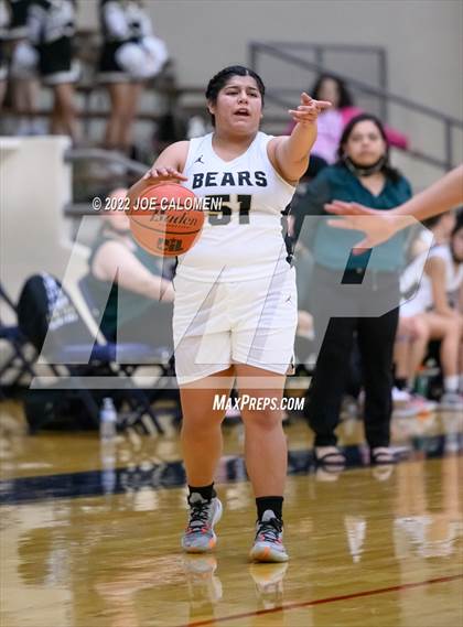 Thumbnail 1 in Edison [Thomas A.] vs Harlandale (UIL 5A Region 4 Bi-District) photogallery.