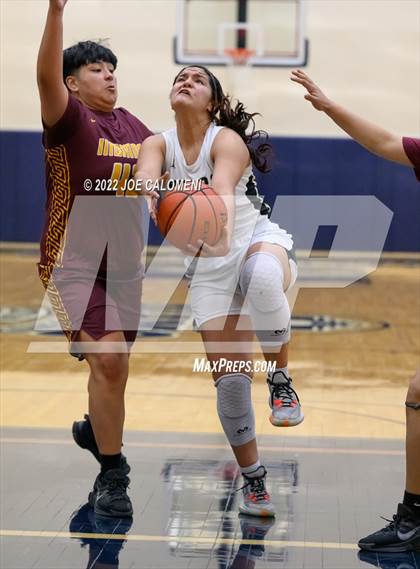 Thumbnail 3 in Edison [Thomas A.] vs Harlandale (UIL 5A Region 4 Bi-District) photogallery.