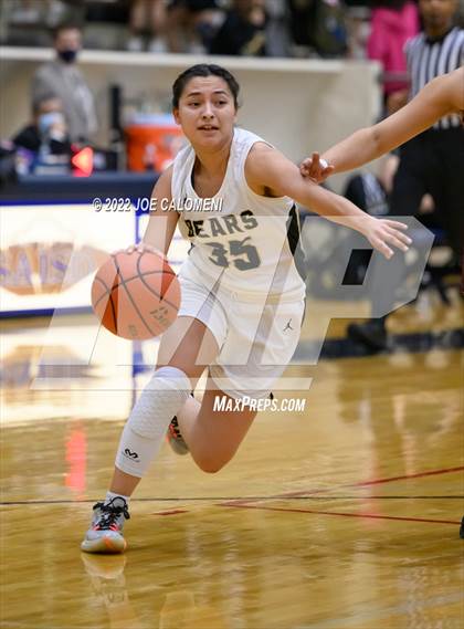 Thumbnail 2 in Edison [Thomas A.] vs Harlandale (UIL 5A Region 4 Bi-District) photogallery.