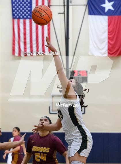 Thumbnail 2 in Edison [Thomas A.] vs Harlandale (UIL 5A Region 4 Bi-District) photogallery.