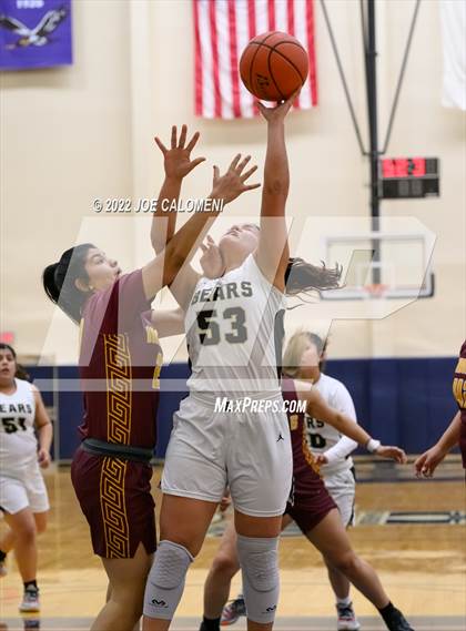 Thumbnail 2 in Edison [Thomas A.] vs Harlandale (UIL 5A Region 4 Bi-District) photogallery.
