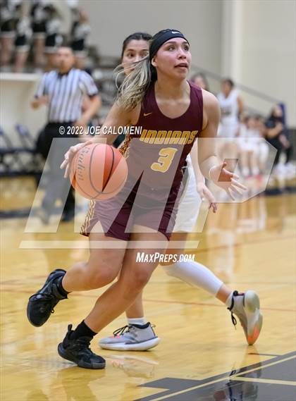 Thumbnail 1 in Edison [Thomas A.] vs Harlandale (UIL 5A Region 4 Bi-District) photogallery.
