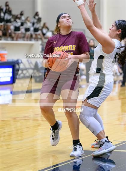 Thumbnail 2 in Edison [Thomas A.] vs Harlandale (UIL 5A Region 4 Bi-District) photogallery.