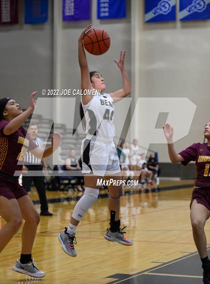 Thumbnail 3 in Edison [Thomas A.] vs Harlandale (UIL 5A Region 4 Bi-District) photogallery.