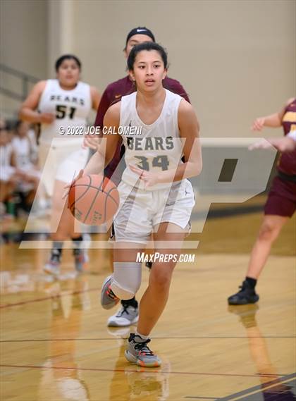 Thumbnail 1 in Edison [Thomas A.] vs Harlandale (UIL 5A Region 4 Bi-District) photogallery.