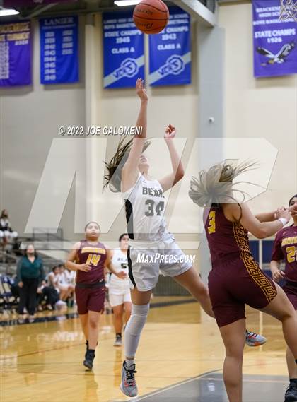 Thumbnail 2 in Edison [Thomas A.] vs Harlandale (UIL 5A Region 4 Bi-District) photogallery.