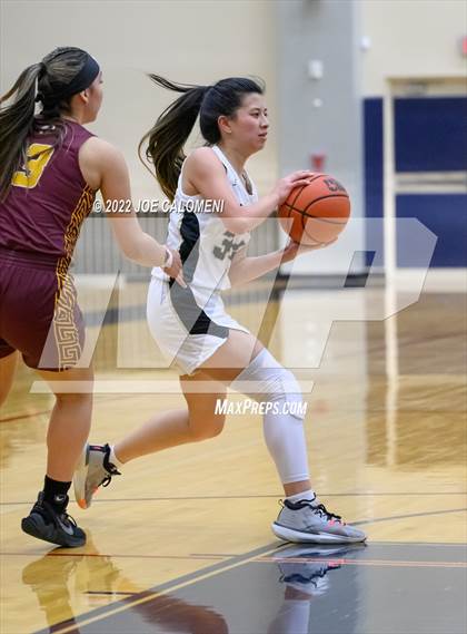Thumbnail 2 in Edison [Thomas A.] vs Harlandale (UIL 5A Region 4 Bi-District) photogallery.