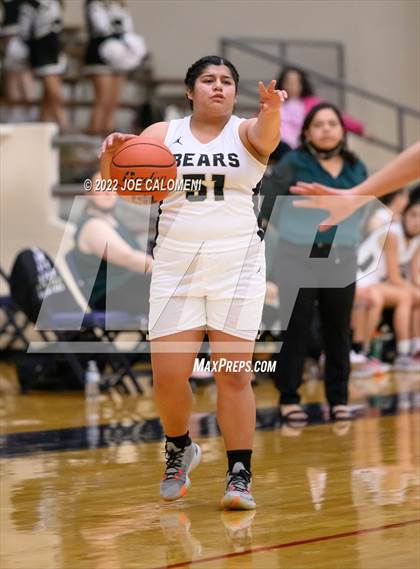 Thumbnail 2 in Edison [Thomas A.] vs Harlandale (UIL 5A Region 4 Bi-District) photogallery.