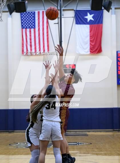 Thumbnail 1 in Edison [Thomas A.] vs Harlandale (UIL 5A Region 4 Bi-District) photogallery.
