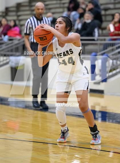 Thumbnail 1 in Edison [Thomas A.] vs Harlandale (UIL 5A Region 4 Bi-District) photogallery.