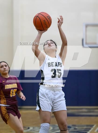 Thumbnail 2 in Edison [Thomas A.] vs Harlandale (UIL 5A Region 4 Bi-District) photogallery.