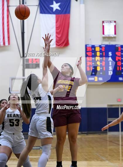 Thumbnail 3 in Edison [Thomas A.] vs Harlandale (UIL 5A Region 4 Bi-District) photogallery.
