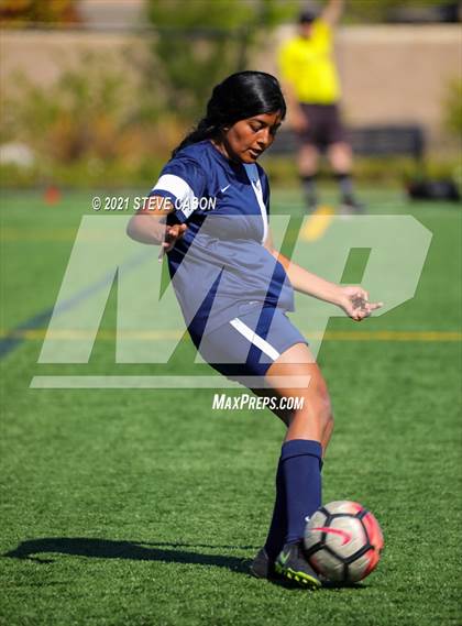 Thumbnail 2 in FR: Whitney @ Vista del Lago photogallery.